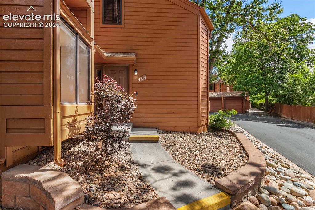 4739 Daybreak Circle Colorado Springs, CO 80917 - Photo 10 of 32