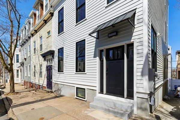 $12,000 | 300 West 3rd Street, Unit 300, Boston, MA 02127