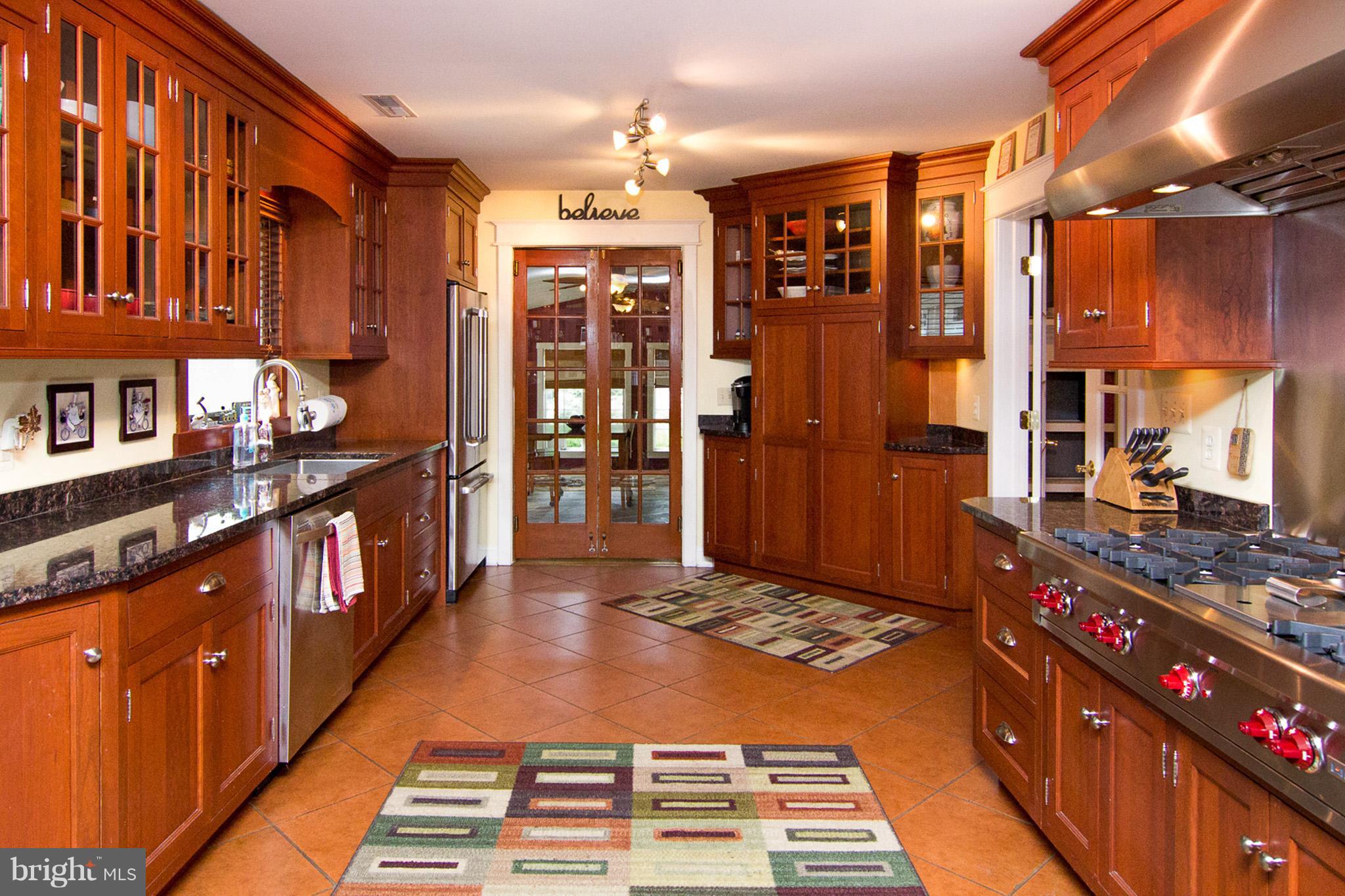 3915 St Paul Road Hampstead, MD 21074 - Photo 4 of 30 Six burner stove and double oven