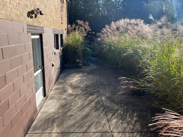 1035 Anderson Road Pittsburgh, PA 15209 - Photo 11 of 41 a view of a pathway both side of house