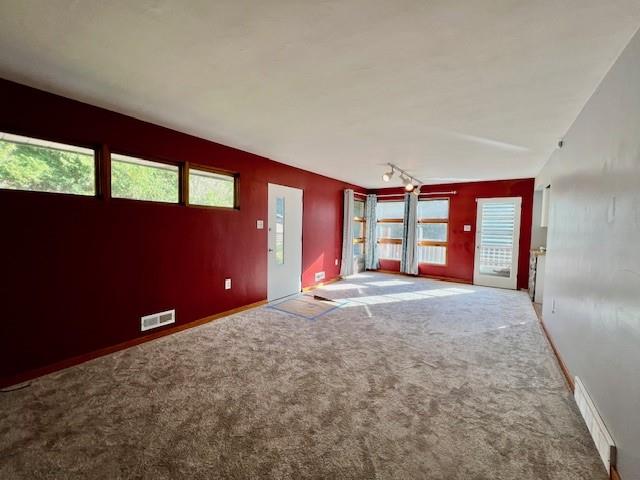 1035 Anderson Road Pittsburgh, PA 15209 - Photo 20 of 41 a view of large room with large windows