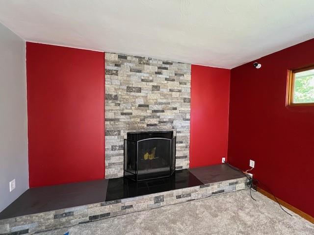 1035 Anderson Road Pittsburgh, PA 15209 - Photo 25 of 41 a living room with a fireplace