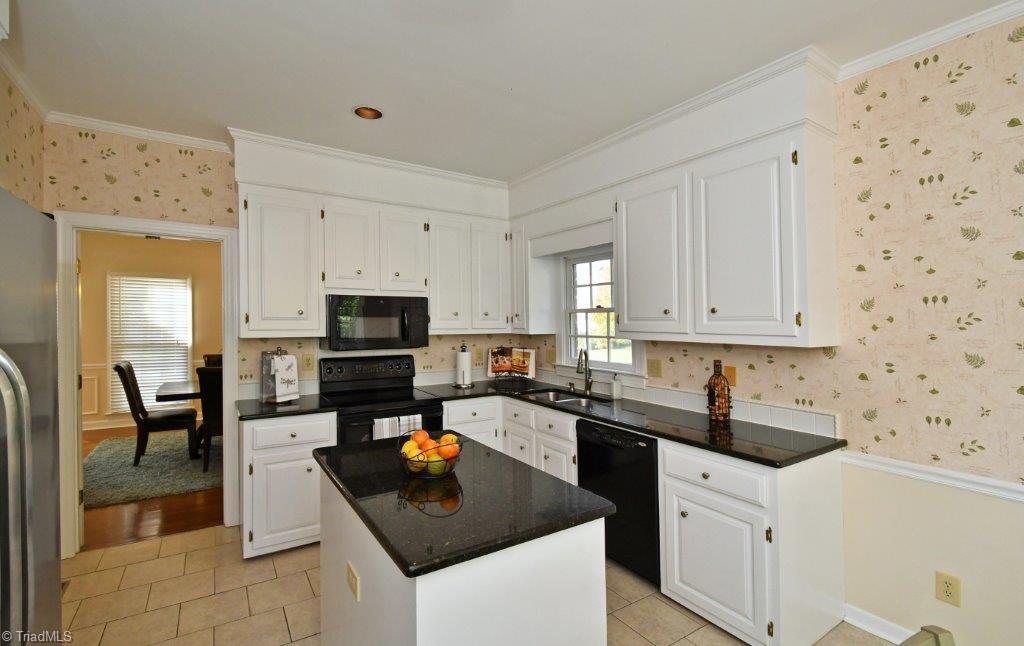1729 Curraghmore Road Clemmons, NC 27012 - Photo 8 of 29