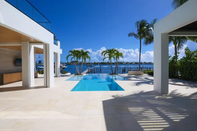 $25,900,000 | 2914 North Flagler Drive, West Palm Beach, FL 33407