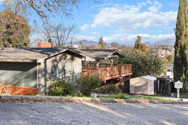 $325,000 | 2233 Vista Avenue, Redding, CA 96001