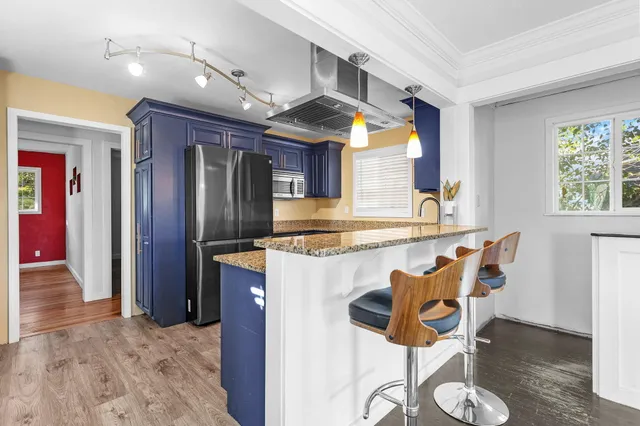 $325,000 | 2233 Vista Avenue, Redding, CA 96001