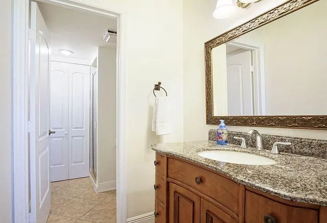 a bathroom with a toilet