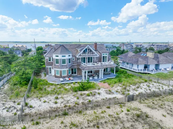 $12,500,000 | 1437 Ocean Avenue, Mantoloking, NJ 08738