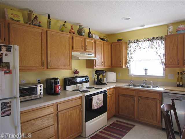 249 Sunset Ridge Lane Lexington, NC 27295 - Photo 4 of 6 Kitchen.