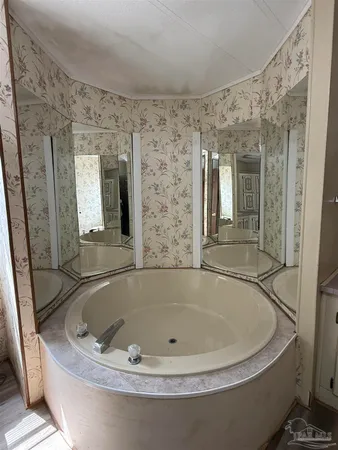 $1,400 | 649 Hwy 95-a Cantonment, Cantonment, FL 32533