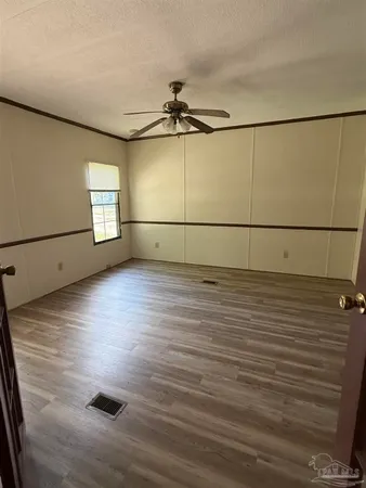 $1,400 | 649 Hwy 95-a Cantonment, Cantonment, FL 32533