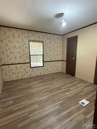 $1,400 | 649 Hwy 95-a Cantonment, Cantonment, FL 32533