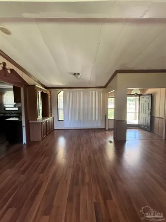 $1,400 | 649 Hwy 95-a Cantonment, Cantonment, FL 32533