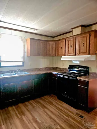 $1,400 | 649 Hwy 95-a Cantonment, Cantonment, FL 32533