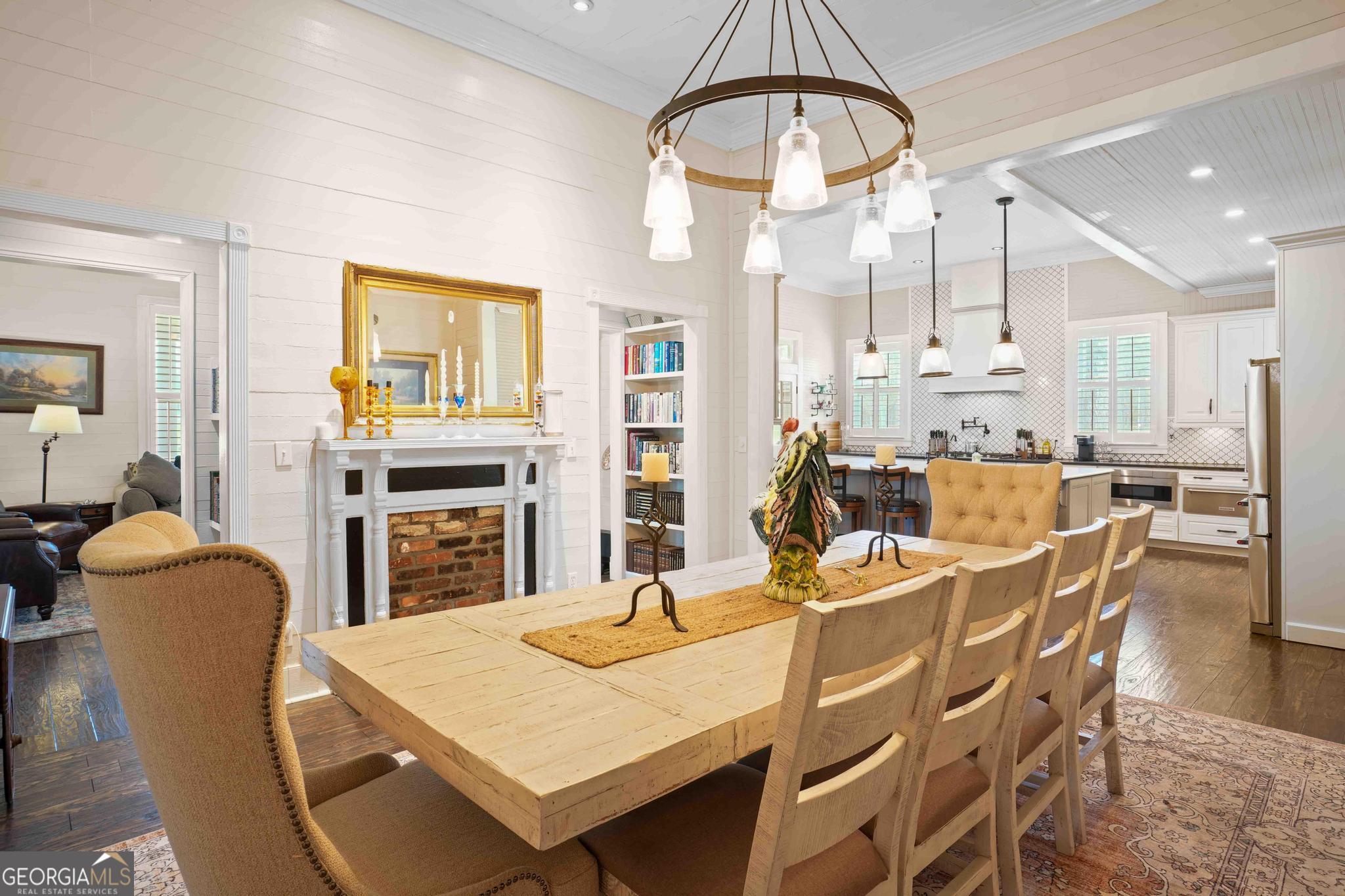 193 Bartee Road Woodbury, GA 30293 - Photo 18 of 84 a view of a dining room with furniture