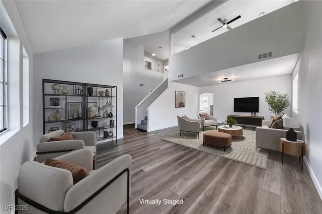 $519,500 | 6705 West Shallow Creek Court, Las Vegas, NV 89108