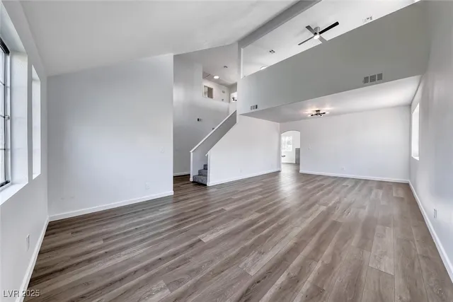 $519,500 | 6705 West Shallow Creek Court, Las Vegas, NV 89108