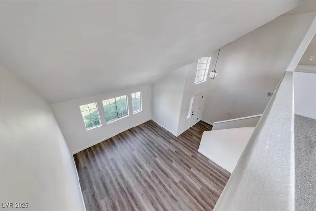 $519,500 | 6705 West Shallow Creek Court, Las Vegas, NV 89108