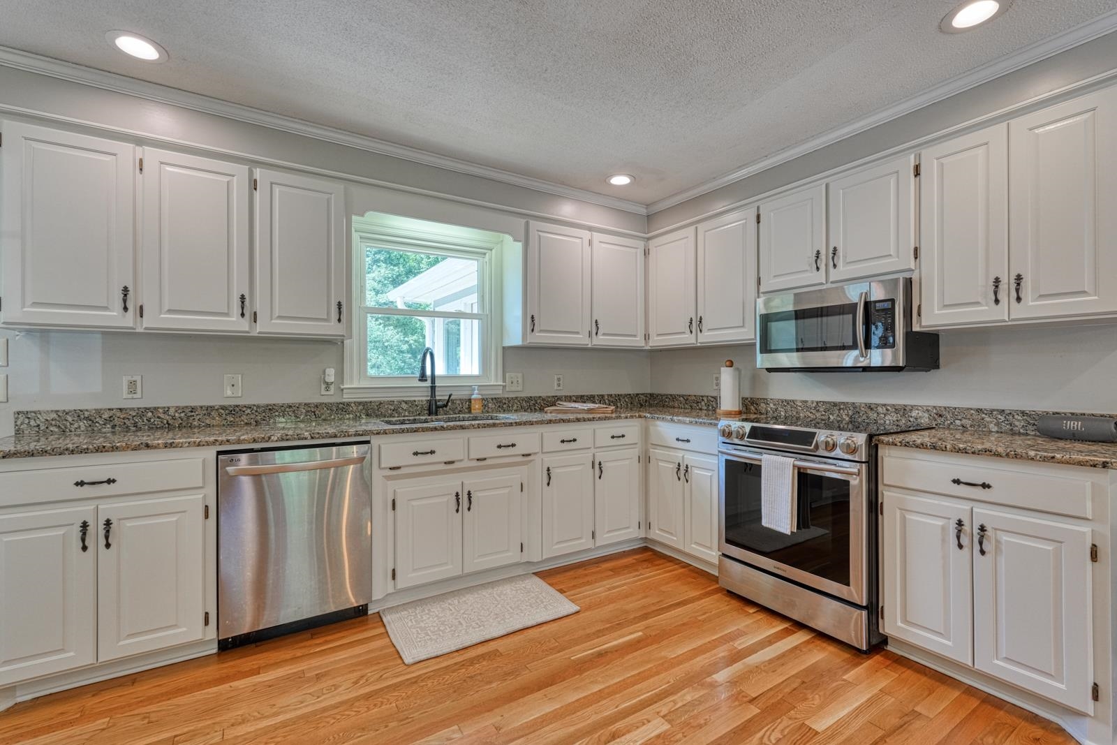 102 Hickory Hollow Road Inman, SC 29349 - Photo 9 of 50