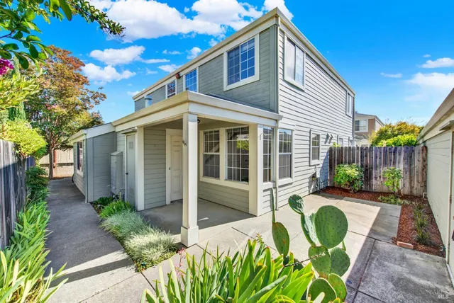 $555,000 | 2776 Elks Way, Napa, CA 94558