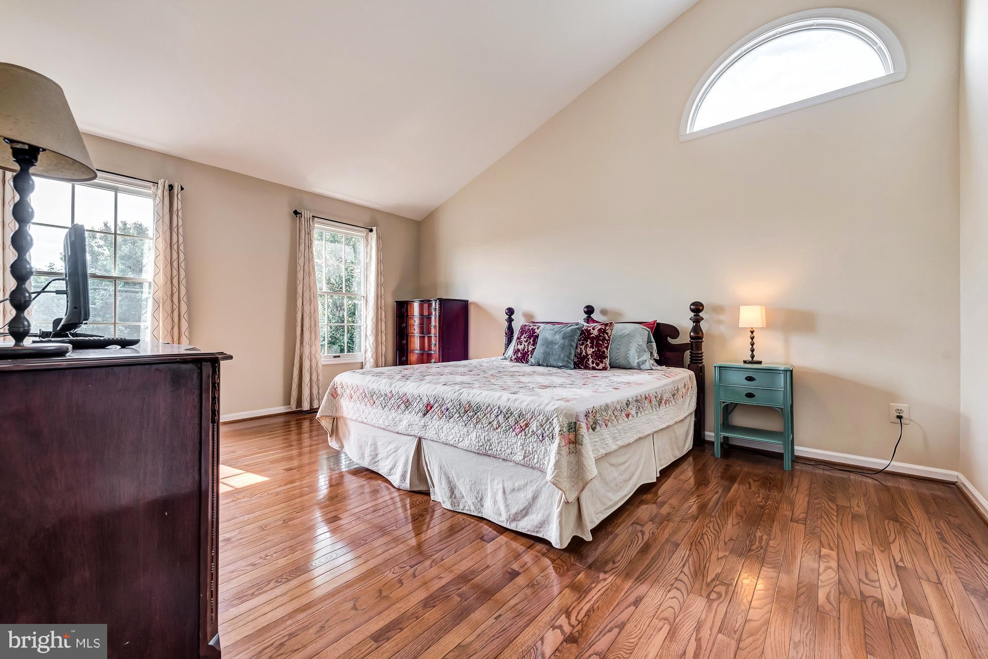 16903 Hoskinson Road Poolesville, MD 20837 - Photo 20 of 29 Bedroom (Master)