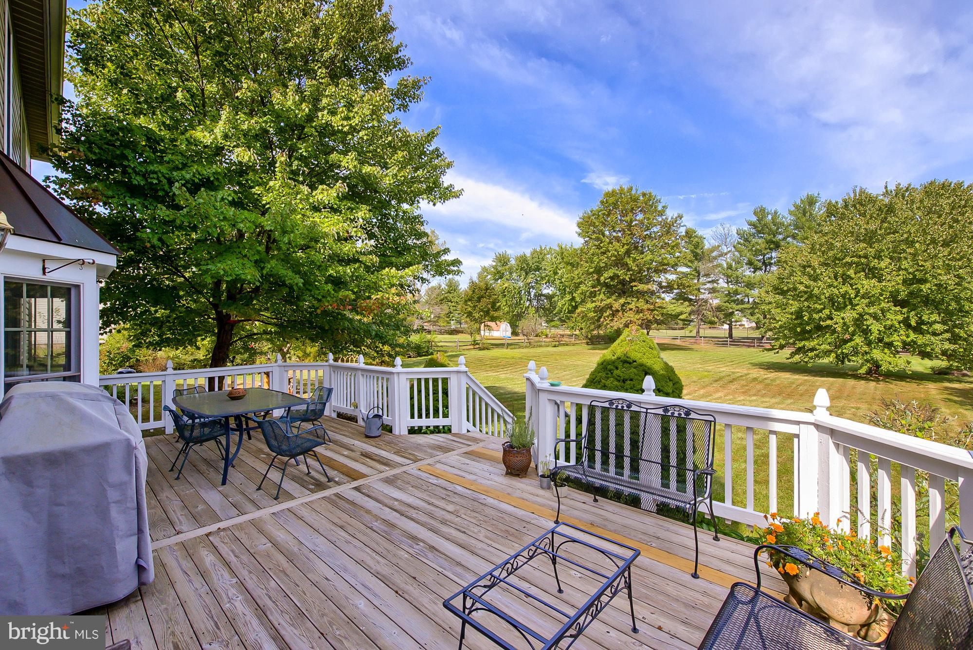 16903 Hoskinson Road Poolesville, MD 20837 - Photo 5 of 29 Exterior (Rear)