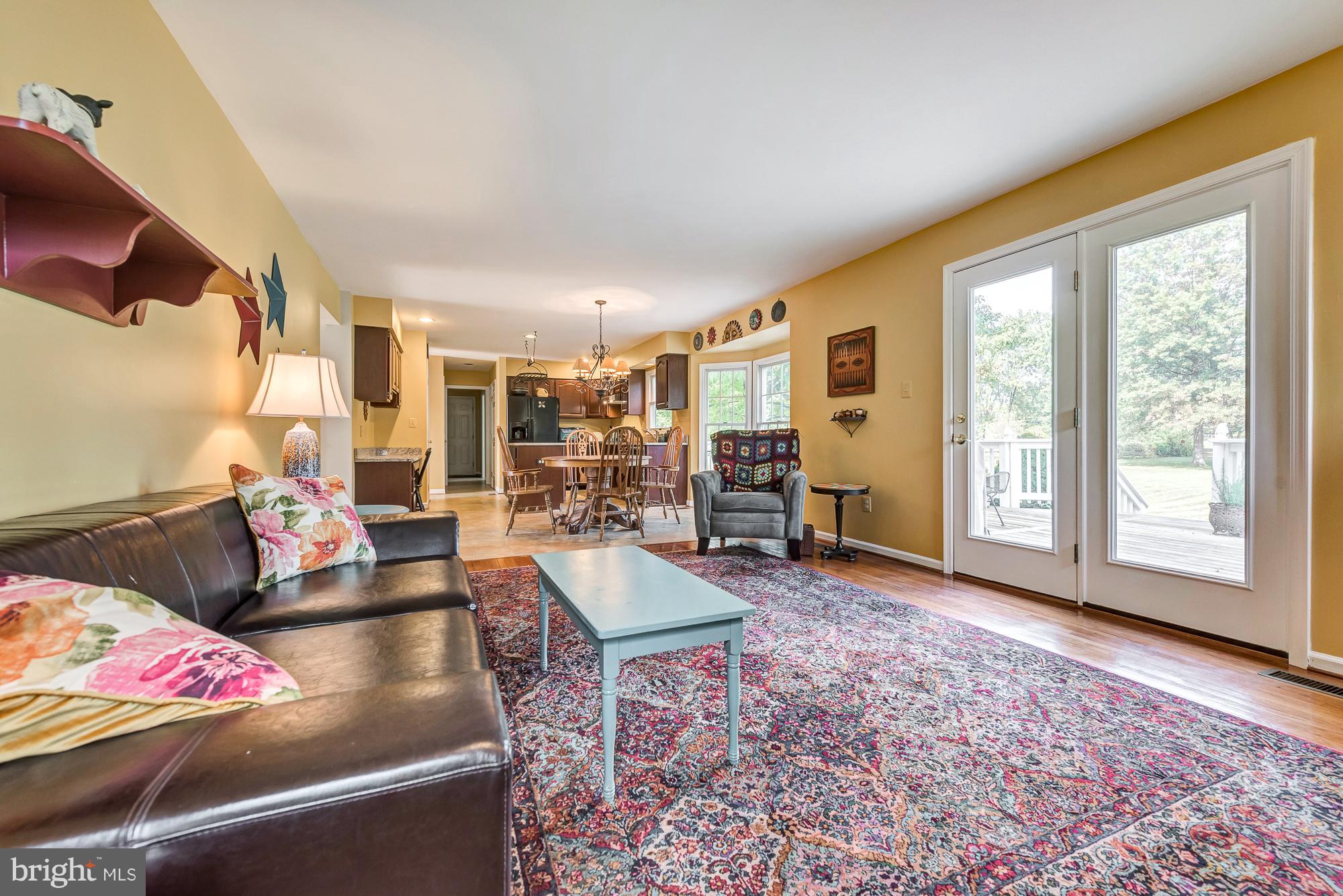 16903 Hoskinson Road Poolesville, MD 20837 - Photo 10 of 29 Family Room