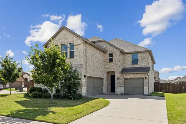 $500,000 | 622 Summer Grove Drive, Midlothian, TX 76065