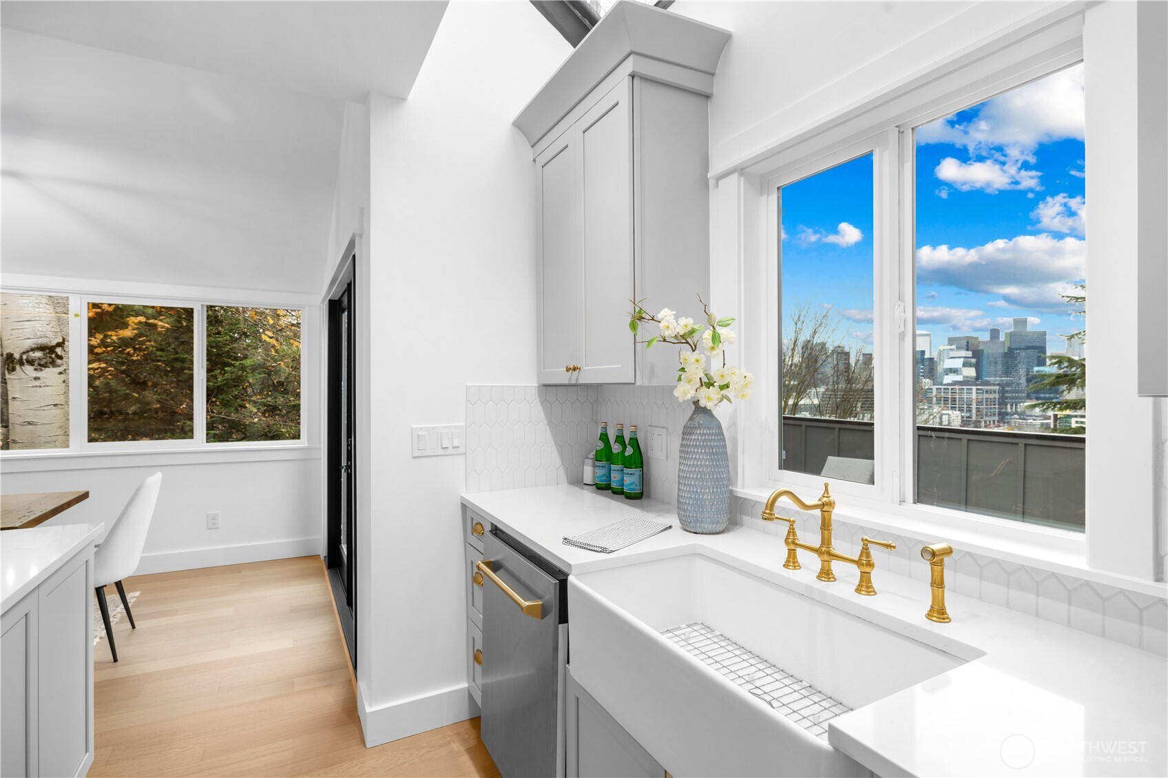 1014 4th Avenue North Seattle, WA 98109 - Photo 8 of 40 a living room with furniture and a large window