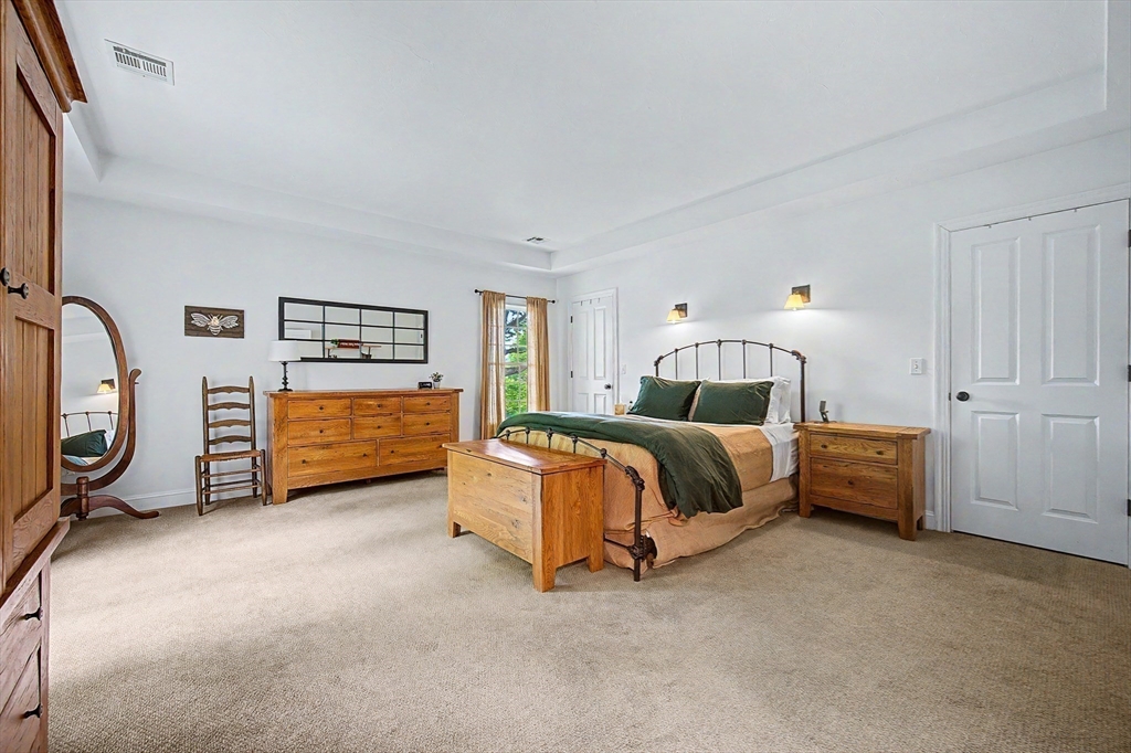 13 Hearthstone Road Hopkinton, MA 01748 - Photo 14 of 36