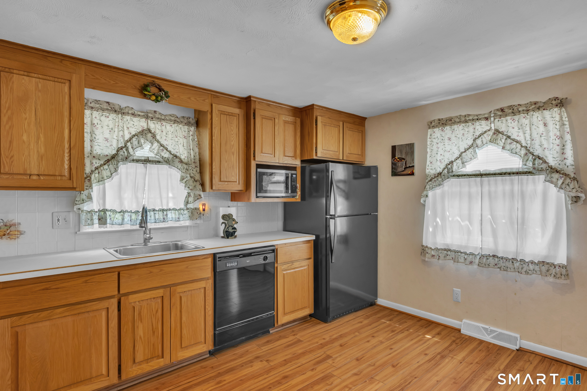 19 Alberta Street Windsor Locks, CT 06096 - Photo 19 of 31