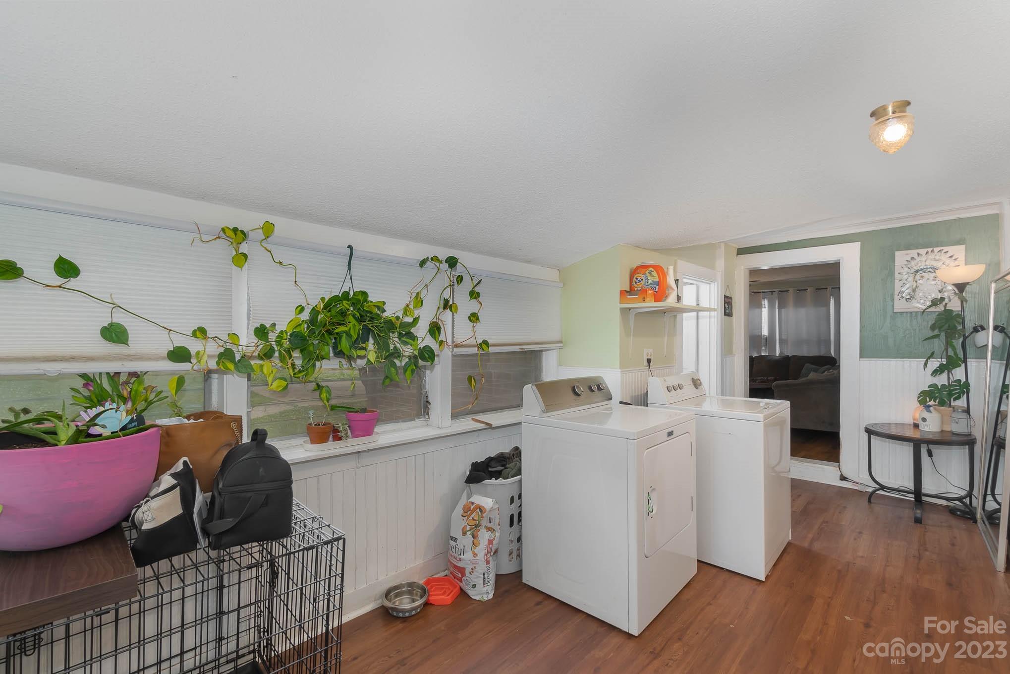 19 Union Street Maiden, NC 28650 - Photo 16 of 29 a living room with furniture and wooden floor