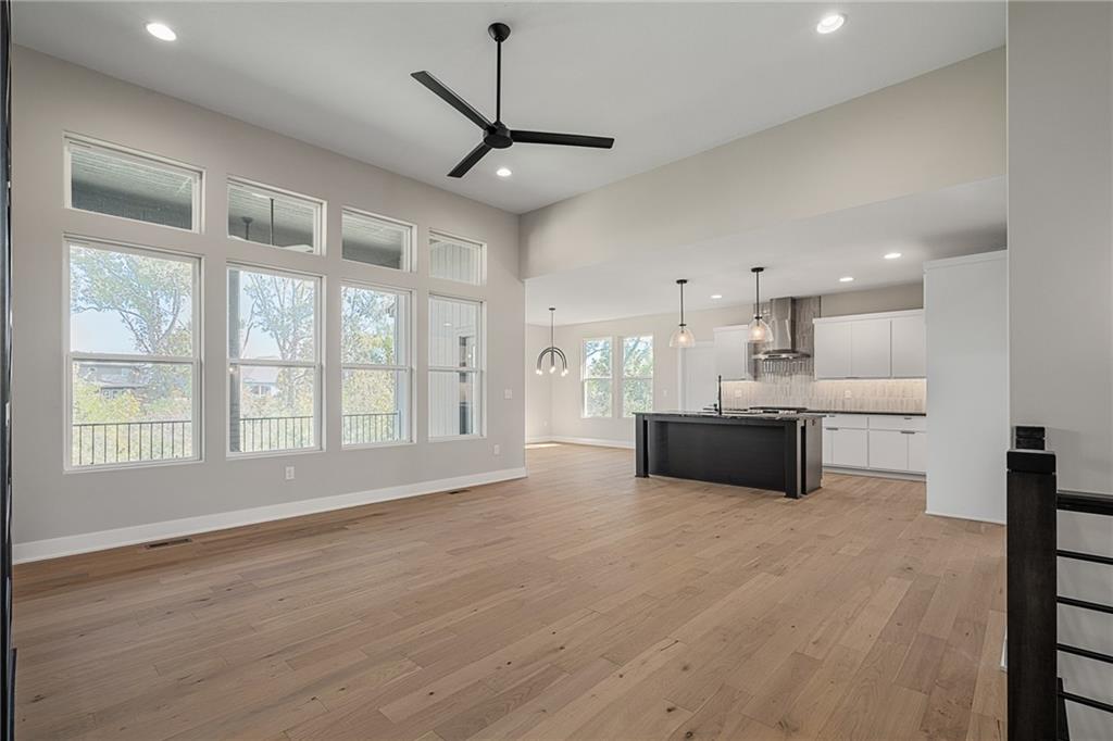 8973 Shady Bend Road Lenexa, KS 66227 - Photo 7 of 45