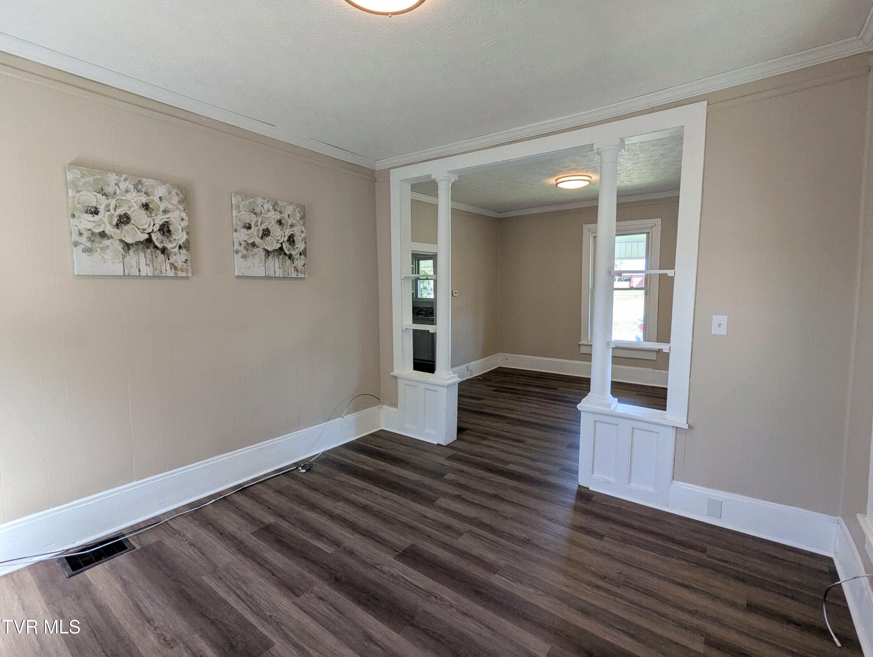 900 Grover Street Johnson City, TN 37601 - Photo 15 of 18 PXL_20250807_144847928.MP~2