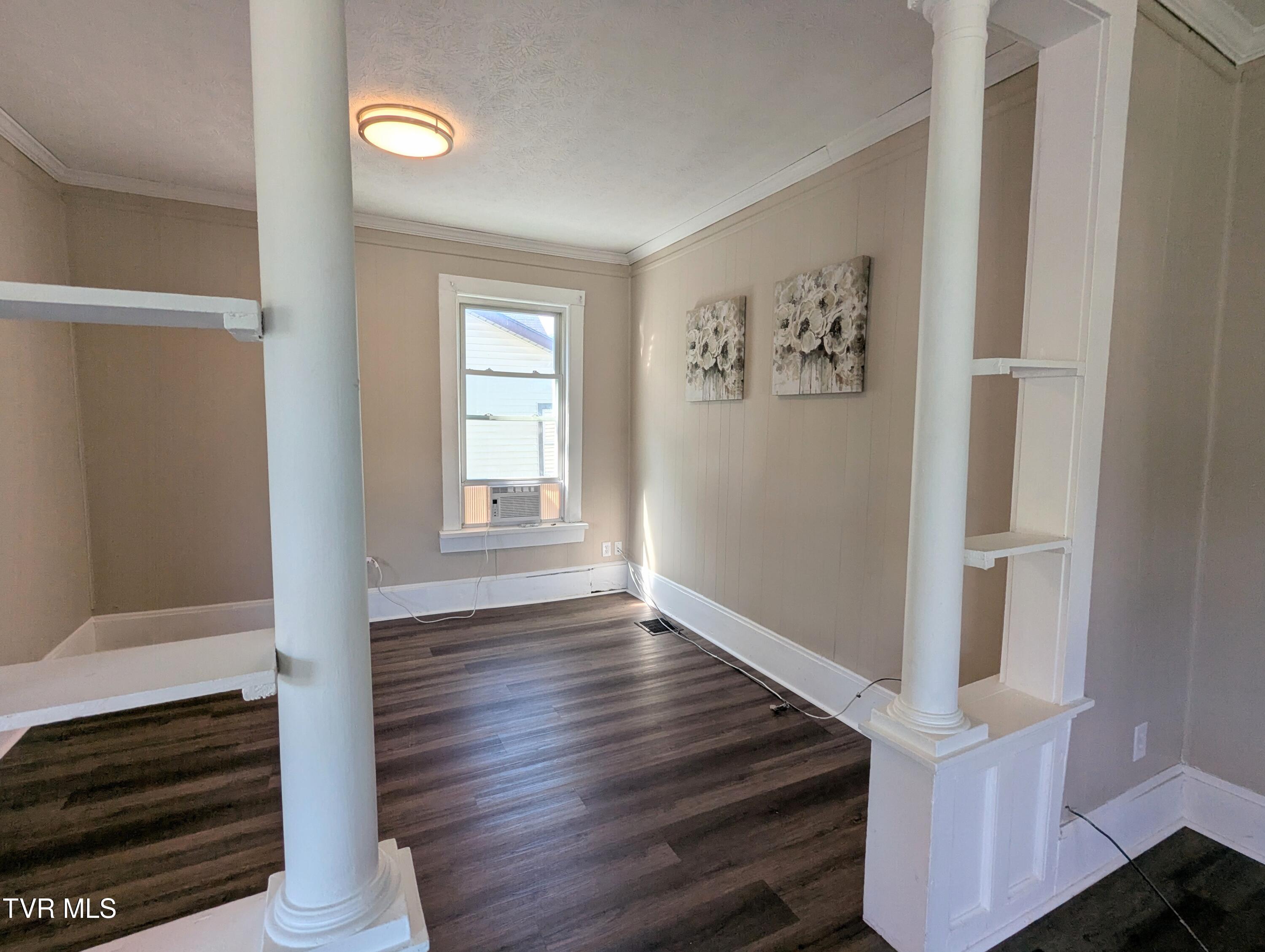 900 Grover Street Johnson City, TN 37601 - Photo 7 of 18 PXL_20250807_144441353.MP~2