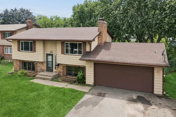 $335,000 | 1613 Lyn-Curve Avenue North, Minneapolis, MN 55411