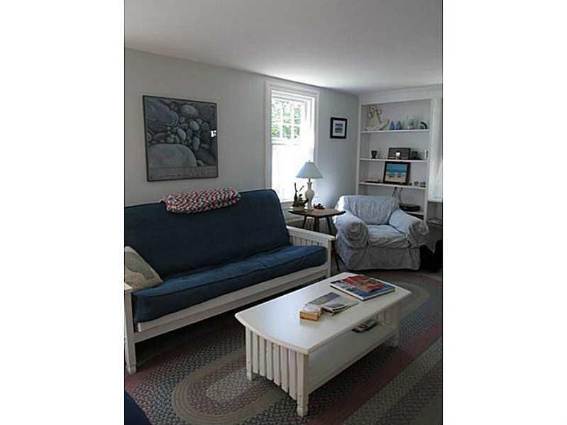 82 Oakhurst Road Cape Elizabeth, ME 04107 - Photo 4 of 18 Living Room.