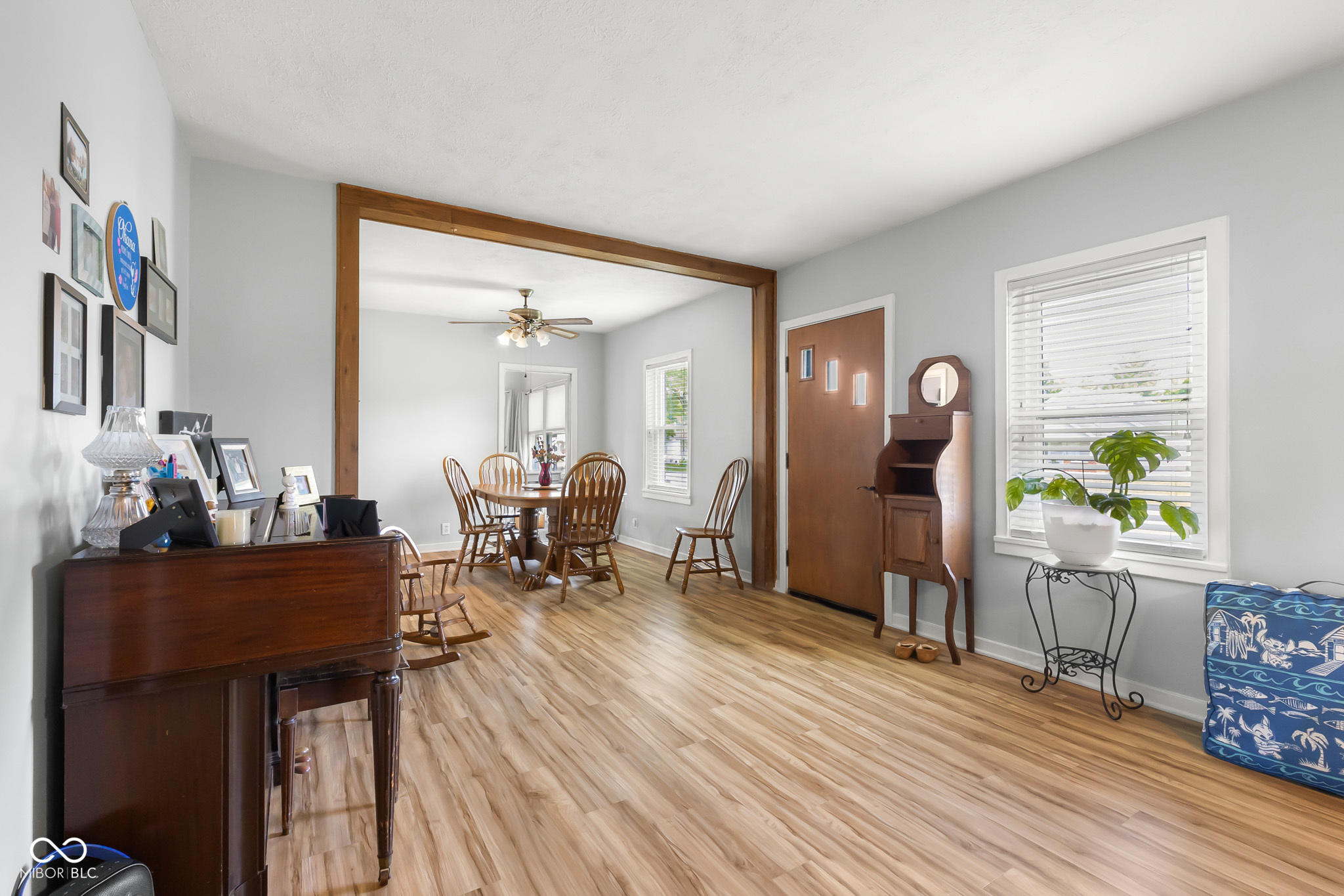 2411 Ohio Avenue Columbus, IN 47201 - Photo 5 of 49
