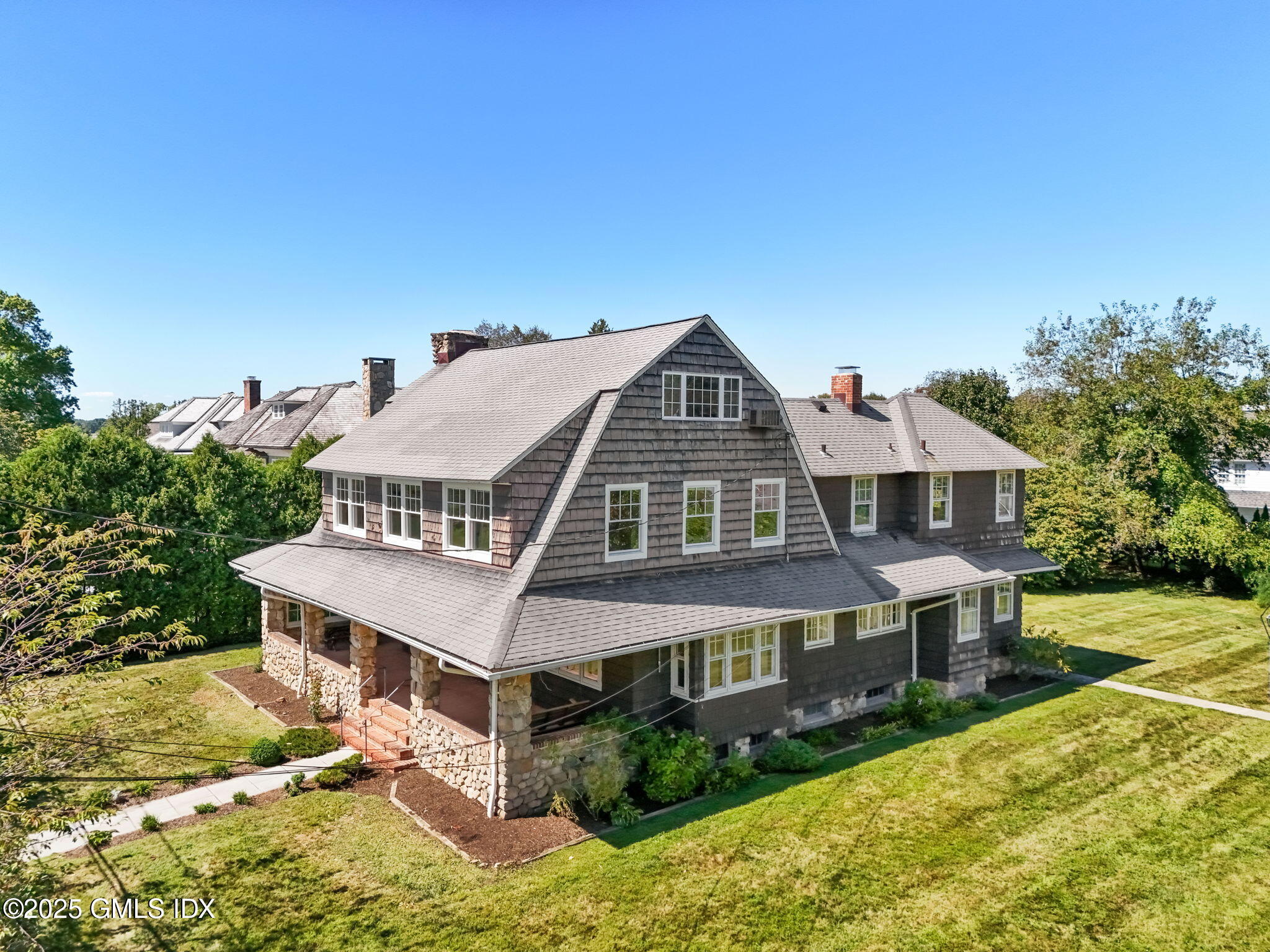 21 Keofferam Road Old Greenwich, CT 06870 - Photo 3 of 30 21 Keofferam