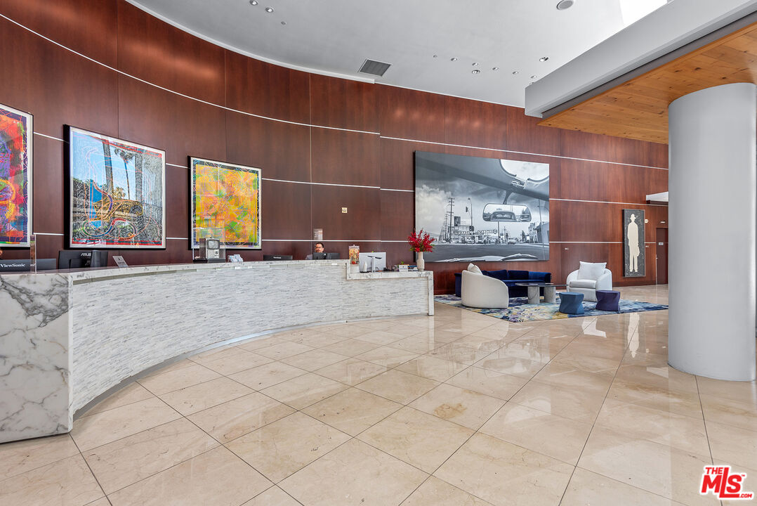 13700 Marina Pointe Drive, Unit 1520 Marina del Rey, CA 90292 - Photo 27 of 64 a view of a hall with chairs