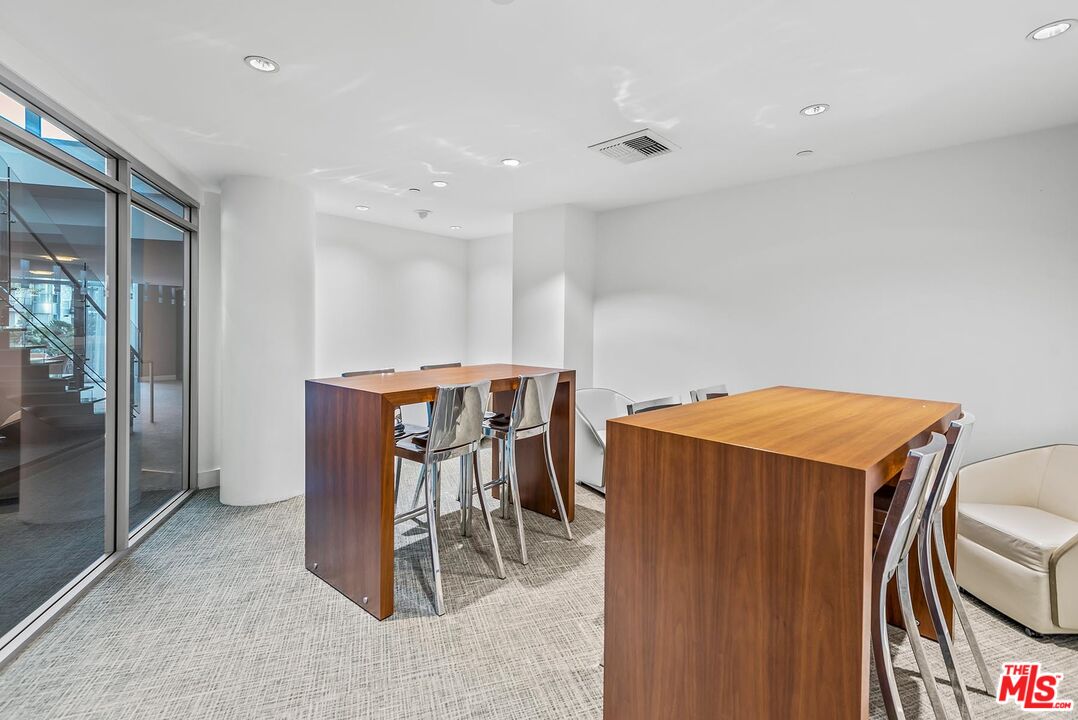 13700 Marina Pointe Drive, Unit 1520 Marina del Rey, CA 90292 - Photo 34 of 64