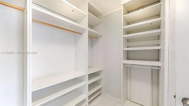 $3,000 | 1000 Parkview Drive, Unit 431, Hallandale Beach, FL 33009