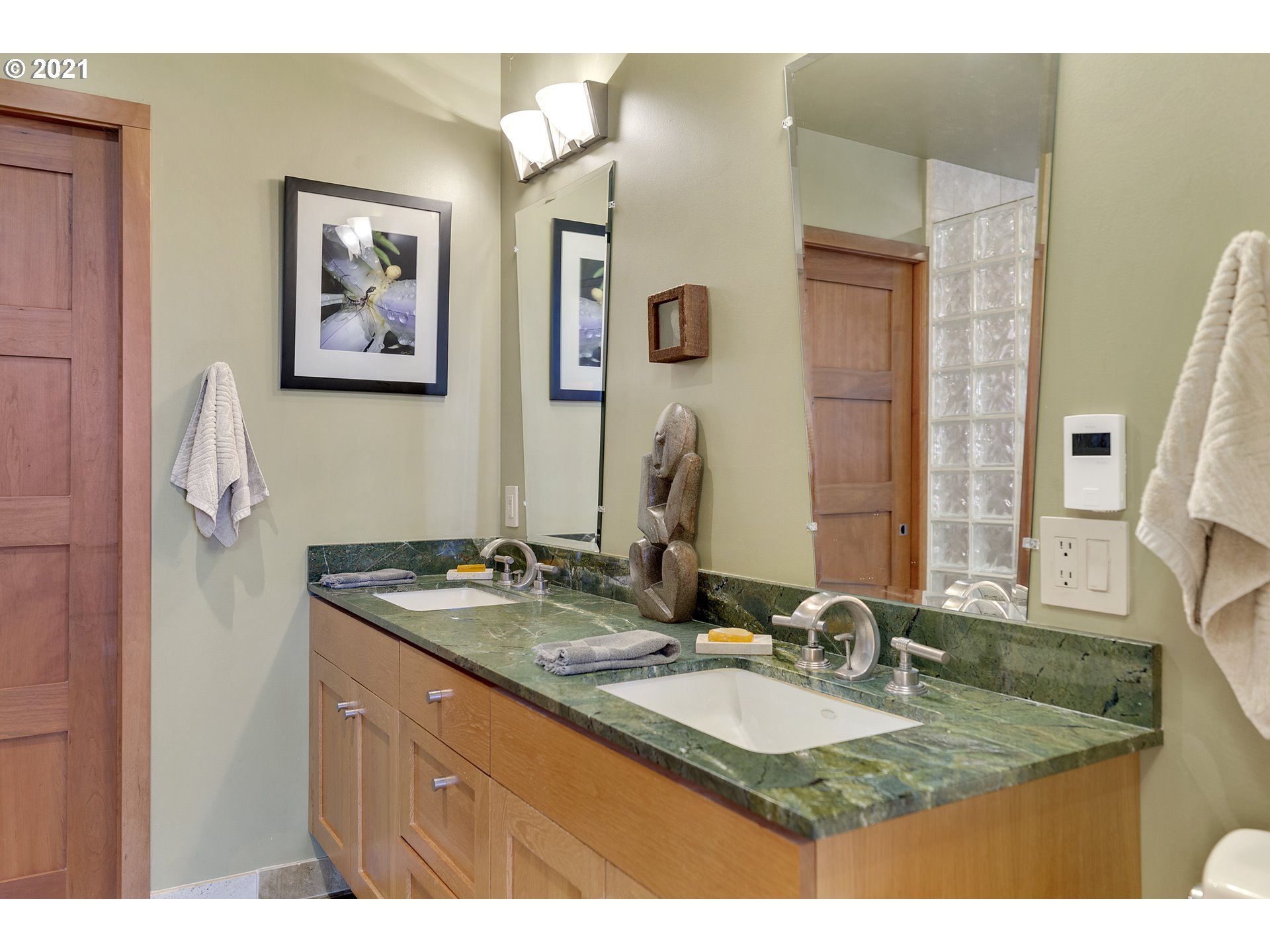 2150 Elder Road Hood River, OR 97031 - Photo 13 of 32 Gallery Image 13