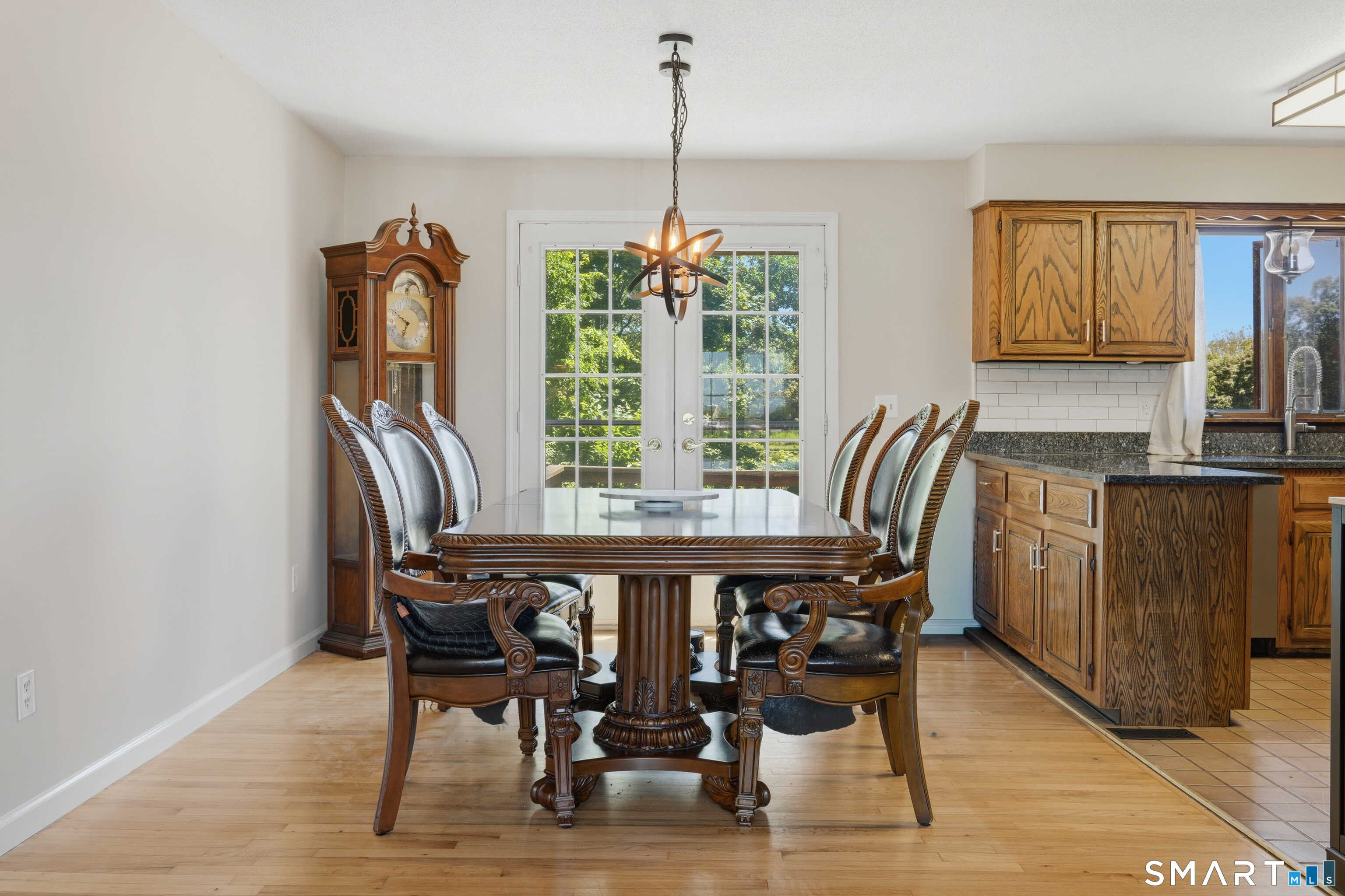 699 Selbys Pond Road Stratford, CT 06615 - Photo 7 of 31