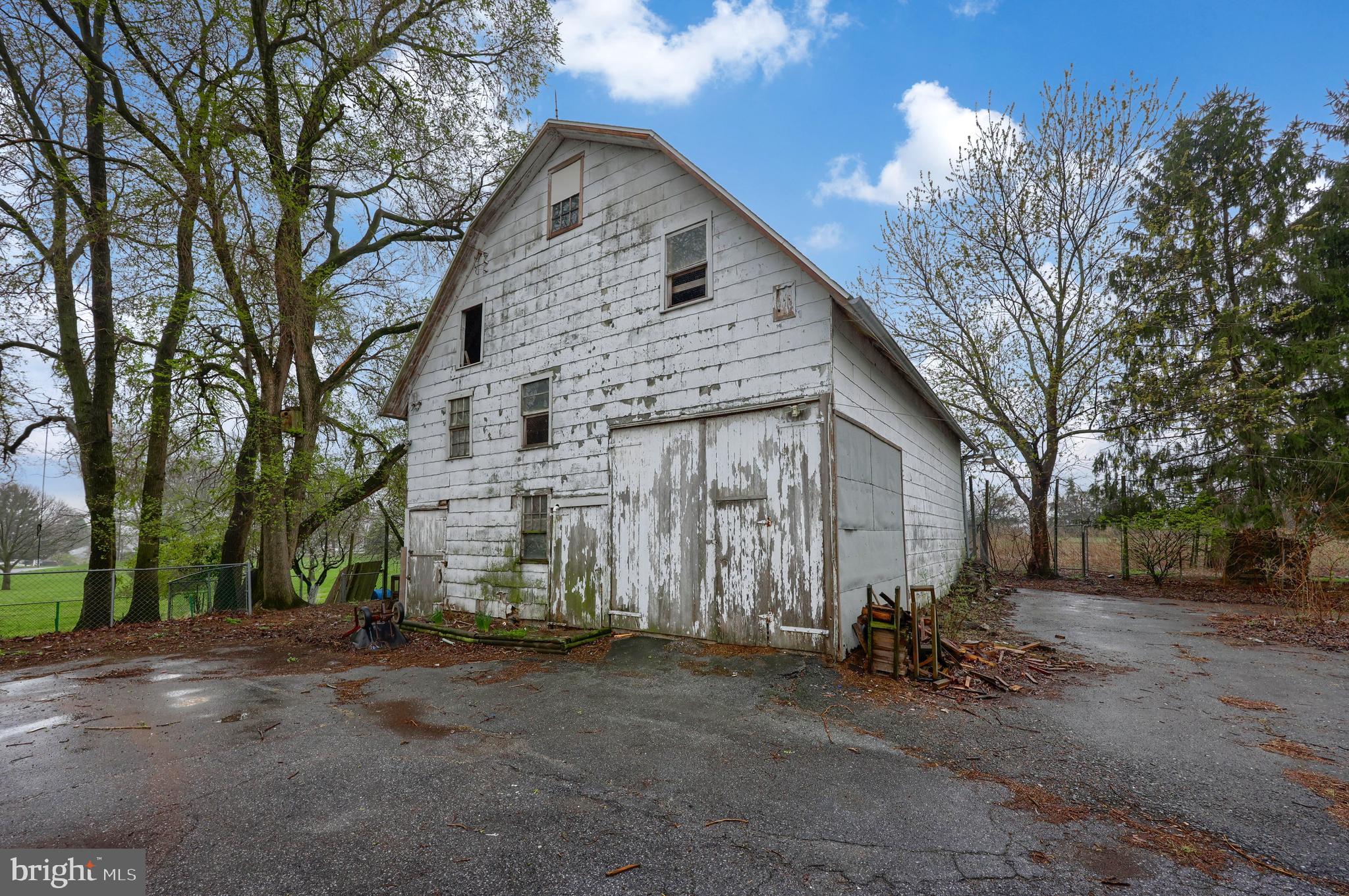 670 Greentree Road Elizabethtown, PA 17022 - Photo 4 of 61