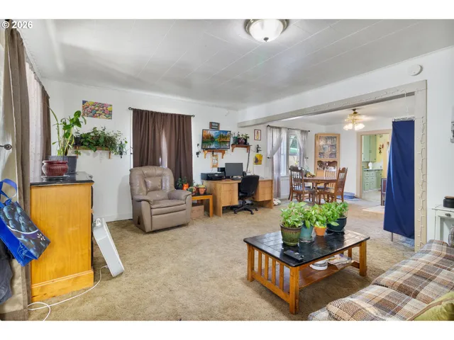 $413,900 | 1225 West Main Street, Medford, OR 97501