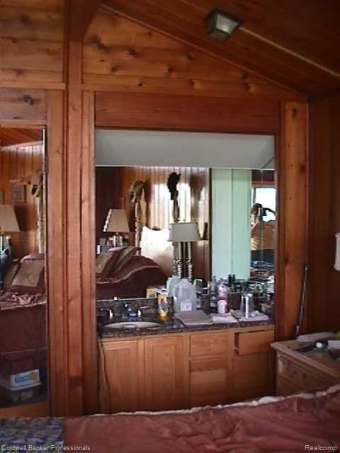375 Demode Road Holly, MI 48442 - Photo 17 of 20 Master bedrm w/granite vanity