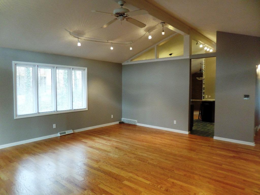 110 Wood Ridge Lane Oak Ridge, TN 37830 - Photo 13 of 33 family3