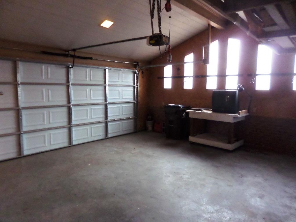 110 Wood Ridge Lane Oak Ridge, TN 37830 - Photo 10 of 33 garage