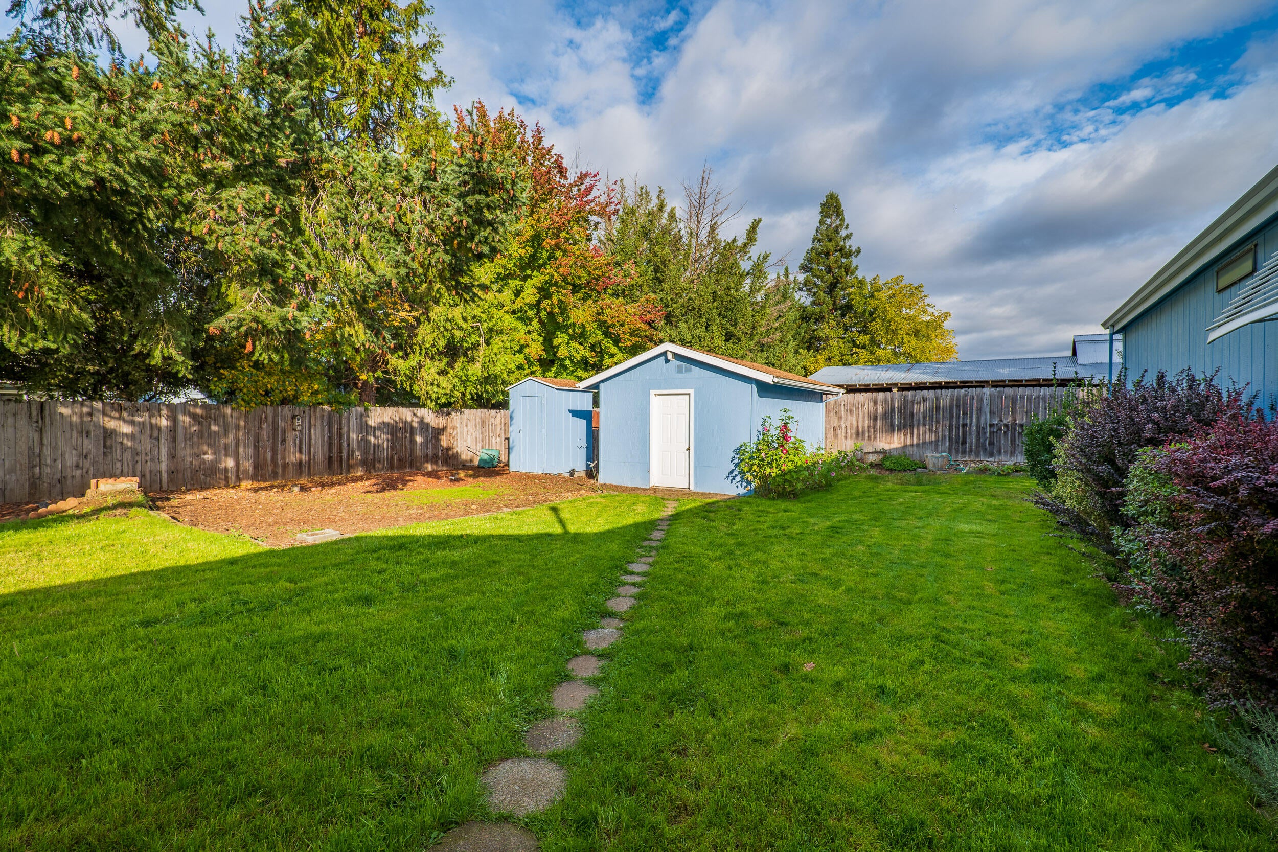 1388 Dowell Road Grants Pass, OR 97527 - Photo 15 of 43 1388DowellRd-038